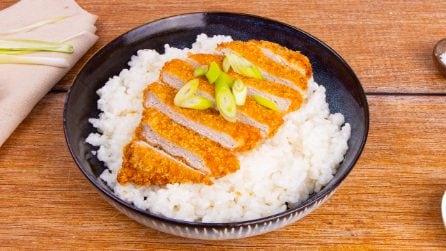 KATSUDON: the tasty one-dish meal typical of Japanese tradition!