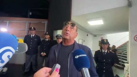 Carlo Conti arriva alla camera ardente per l'ultimo saluto a Pippo Baudo