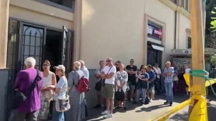 Pippo Baudo, aperta la camera ardente lunga fila per l'ultimo saluto
