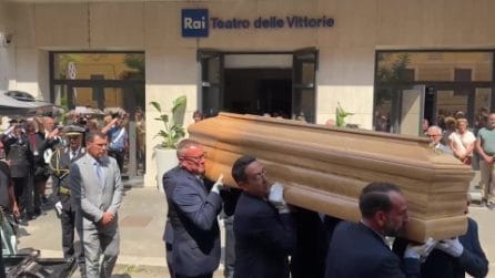 L'ultimo saluto a Pippo Baudo: "Buon viaggio la Sicilia ti aspetta"