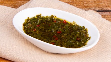 CHIMICHURRI: the aromatic condiment typical of South America!
