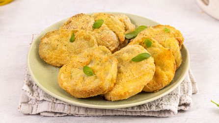 POMODORI VERDI FRITTI: la maniera perfetta per iniziare il tuo speciale pranzo estivo!