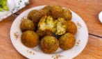 BROCCOLI BALLS; they're cheesy and delicious!