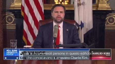 JD Vance alla conduzione del podcast di Charlie Kirk: "Segnalate chi esulta per il suo omicidio"