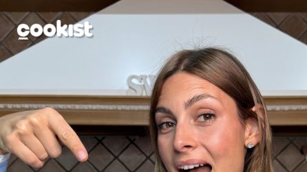 2-Ingredient Apple Cake