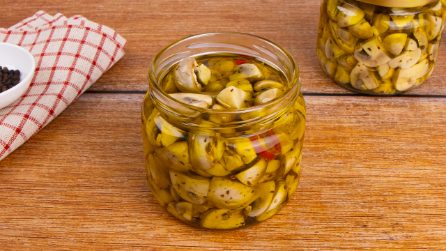 FUNGHI SOTT’OLIO: perfetti come contorno o da gustare col pane!