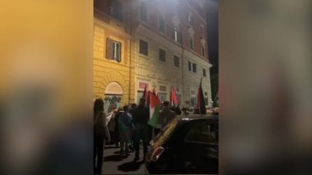 "Se toccano la Flotilla blocchiamo tutto", corteo dal quartiere San Lorenzo di Roma