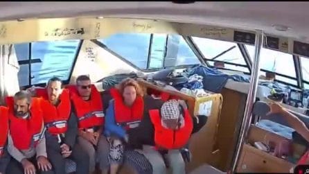 Flotilla: cellulari gettati in mare prima dell’abbordaggio israeliano sulla Captain Nikos