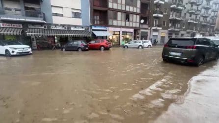 Allerta maltempo, esonda il Seveso a Milano dopo il temporale: allagamenti in tutta la Lombardia