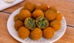SPINACH BALLS: A fantastic recipe to bring to the table!
