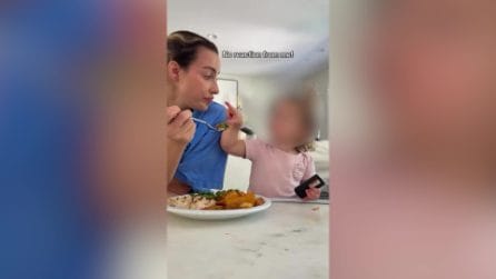 Il trucco della mamma per ingolosire le figlia