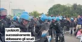 Il discorso della manifestante ai poliziotti schierati con gli scudi: “Siete umani come noi”