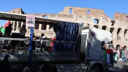 Manifestazione per la Palestina a Roma, decine di migliaia in corteo: "Stop al genocidio"