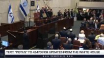 Trump accolto alla Knesset dopo accordo Hamas-Israele: molti applausi per il presidente Usa