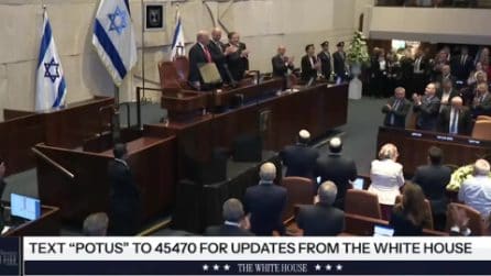 Trump accolto alla Knesset dopo accordo Hamas-Israele: molti applausi per il presidente Usa