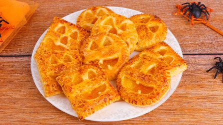 HALLOWEEN PUFF PASTRY PUMPKINS: These delicious desserts will be a must-have!