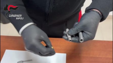 Sembrano penne ma sono pistole: le armi in casa di un 27enne insieme a droga e munizioni