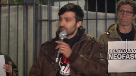 Protesta contro le aggressioni fasciste: "In Italia non c'è spazio per fascismo, sgomberiamolo"