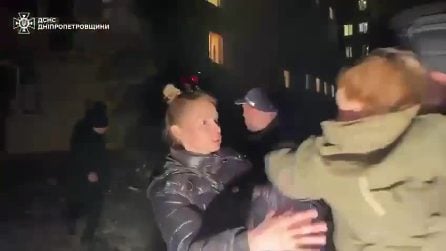 Guerra Ucraina, attacco russo con droni contro Dnipro: vittime e feriti