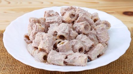 Pasta con paté di olive: come preparare un primo cremoso e invitante!