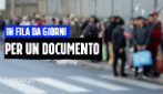 Roma, in coda da giorni per un permesso di soggiorno: arriva una parlamentare e la fila svanisce