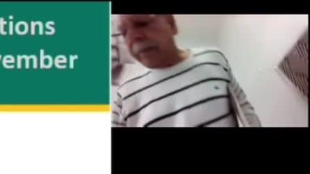 Consigliere comunale si siede sul water e dimentica la webcam accesa durante la diretta in Consiglio
