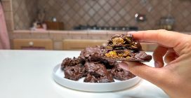 No-Bake Chocolate Cornflake Clusters (Easy 15-Minute Crunchy Treat)