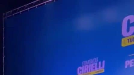 Regionali Campania, Meloni a Napoli canta e salta: "Chi non salta comunista è"