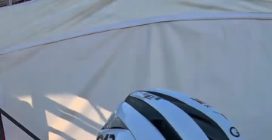 L'assurda richiesta di un tifoso a Pogacar: "Scrivi qualcosa, mi farò un tattoo"