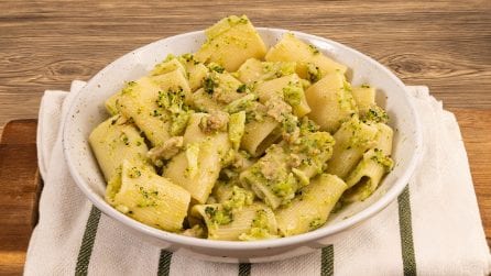PASTA BROCCOLI E SALSICCIA: cremosa e super saporita!