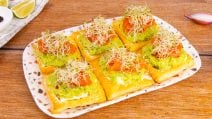 PUFF PASTRIES WITH SALMON AND AVOCADO: a delicate and tasty appetizer!