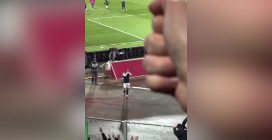 Bernardeschi omaggiato dai tifosi della Juventus spiazza anche i suoi compagni del Bologna