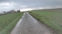 L'ipnotica soggettiva di Wout Van Aert sul pavé della Parigi-Roubaix