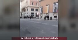 Il video di Massimo Giletti colpito da un pugno da un ex uomo dei servizi segreti a Lo stato delle cose