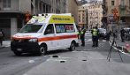 Genova, travolto da ambulanza mentre va a scuola: grave 12enne
