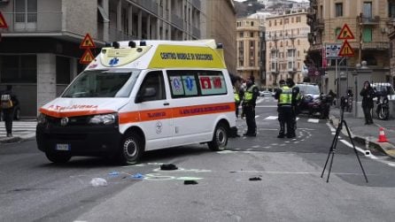 Genova, travolto da ambulanza mentre va a scuola: grave 12enne