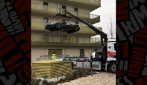 Austria, parcheggia la Ferrari sul balcone: intervengono le autorità