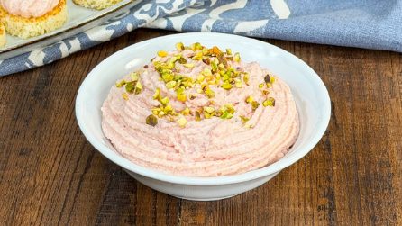 Mousse alla mortadella: pronta in 5 minuti e perfetta sui crostini delle feste!