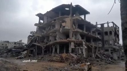 Tempesta a Gaza, edificio collassa dopo le forti piogge