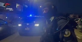 Napoli, arrestato il latitante Antonio Aloia: dormiva con la pistola carica accanto