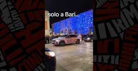 Trasforma la sua auto in "albero di Natale": multato un trentenne a Bari