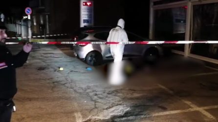 Omicidio a Sarezzo, barista accoltellato da un 32enne: le immagini della scena del crimine