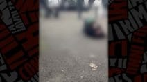 Rissa tra due ragazzine fuori allo stadio di Aversa: il video delle botte finisce sul web