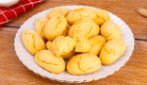 BISCOTTI FRIABILI CON FECOLA DI PATATE: da inzuppare nel latte, sono facilissimi da fare!
