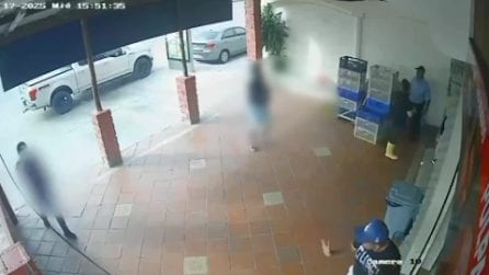 Una telecamera di sicurezza ha ripreso l'assassinio del nazionale ecuadoriano Mario Pineida