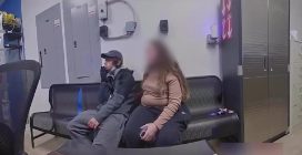 Fermato per furto in Ohio, estrae una pistola e minaccia un poliziotto: il video dell'arresto