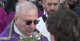 Funerale di Achille Barosi, il saluto di genitori, parenti e amici sulle note di "Perdutamente"