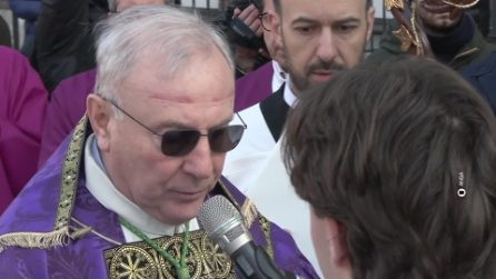 Funerale di Achille Barosi, il saluto di genitori, parenti e amici sulle note di "Perdutamente"