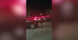 Forzano i cancelli per occupare la ex caserma Stamoto di Bologna