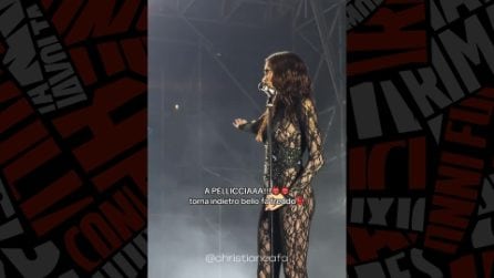 Capodanno a Napoli, temperature vicine allo zero: Elodie chiede una pelliccia